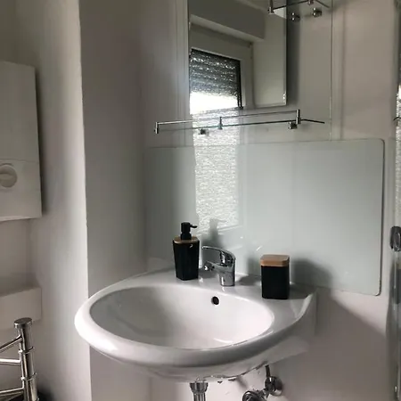 Zentral Von 1 Bis Zum 9-10 Schlafplaetze