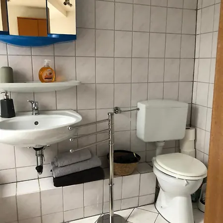 Zentral Von 1 Bis Zum 9-10 Schlafplaetze *