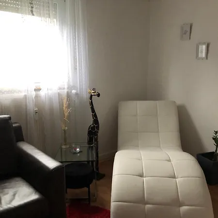 Zentral Von 1 Bis Zum 9-10 Schlafplaetze Apartmán *